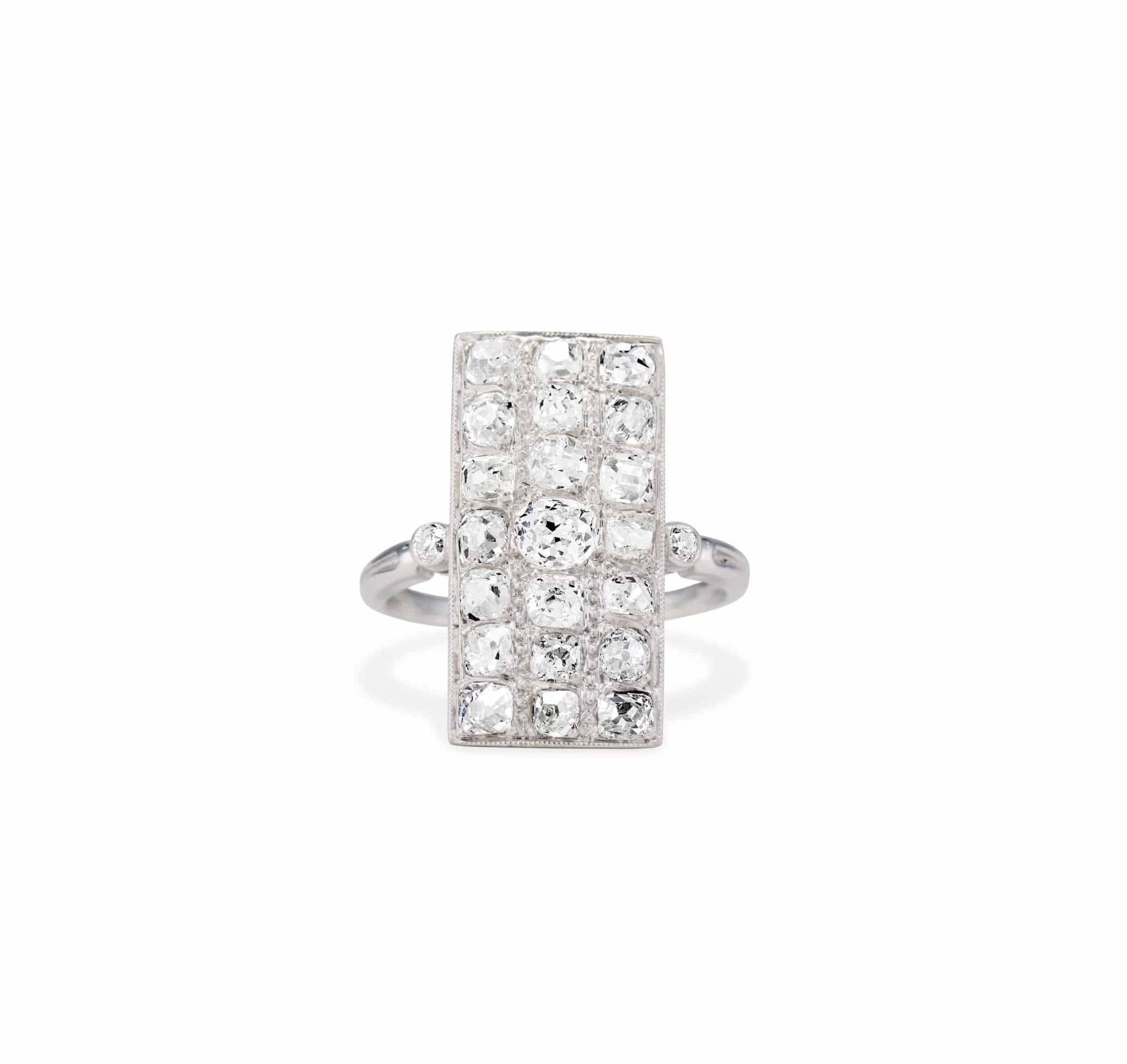 Early Art Deco Diamond and Platinum Dinner Ring - Image 2