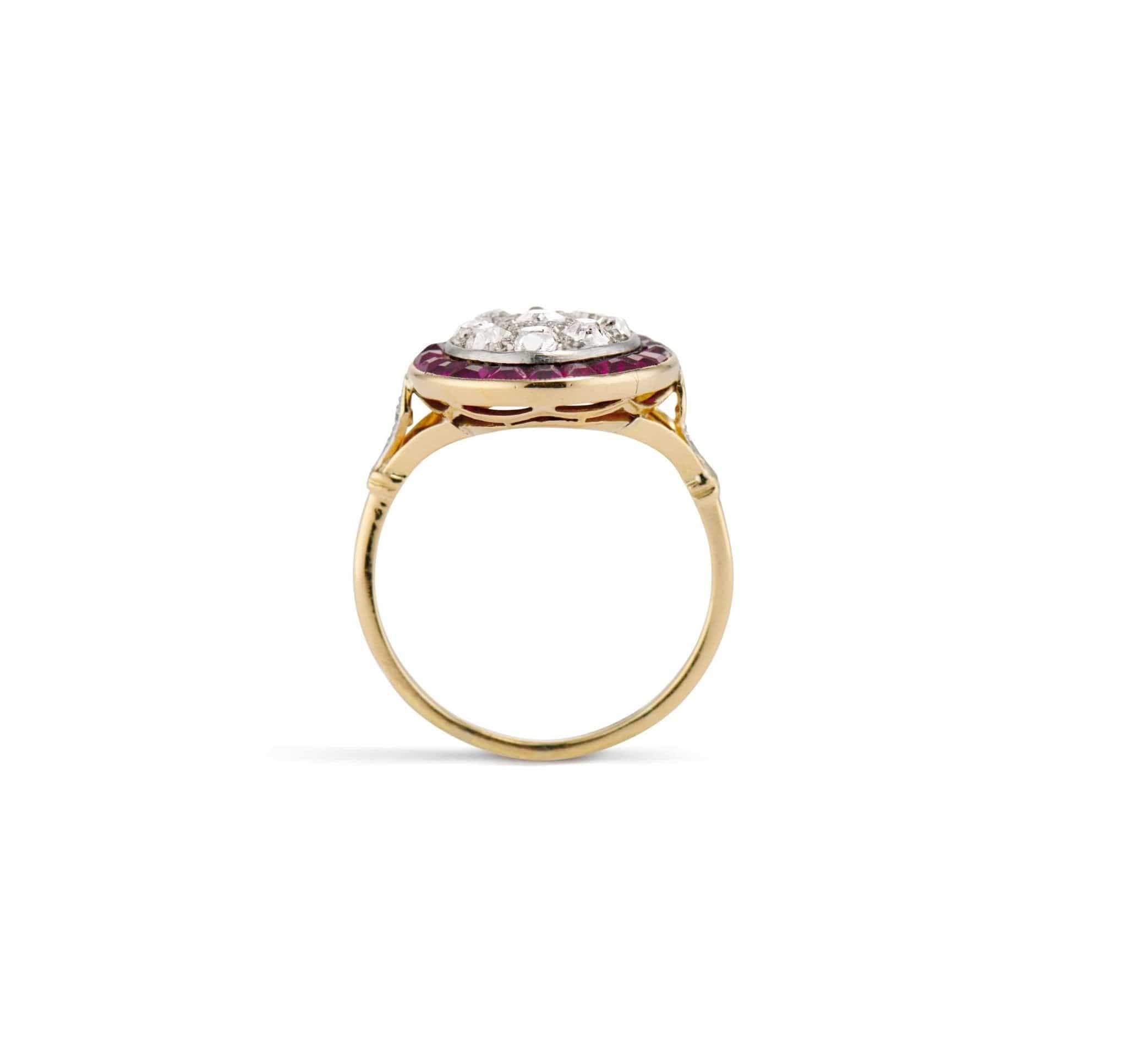 Belle Époque Diamond and Ruby Target Engagement Ring, France - Image 4