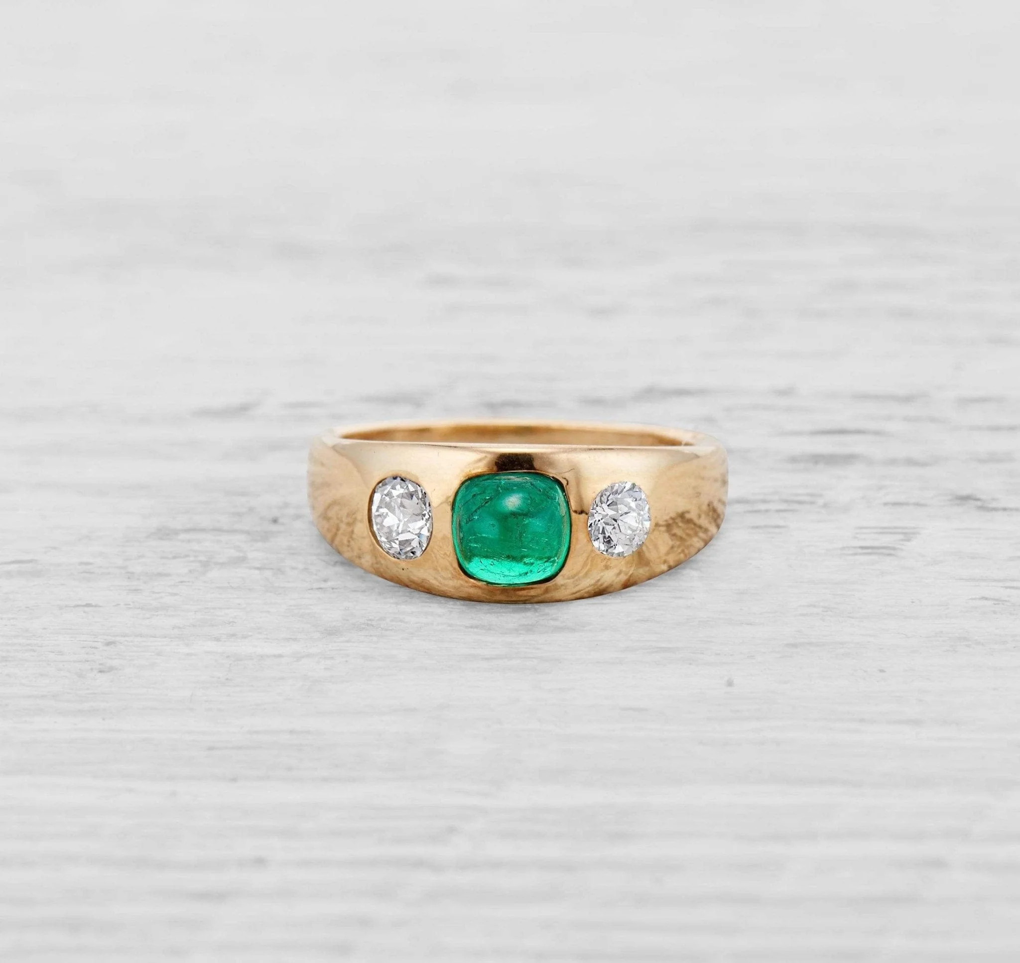 EDWARDIAN EMERALD AND DIAMOND GYPSY RING - Image 2