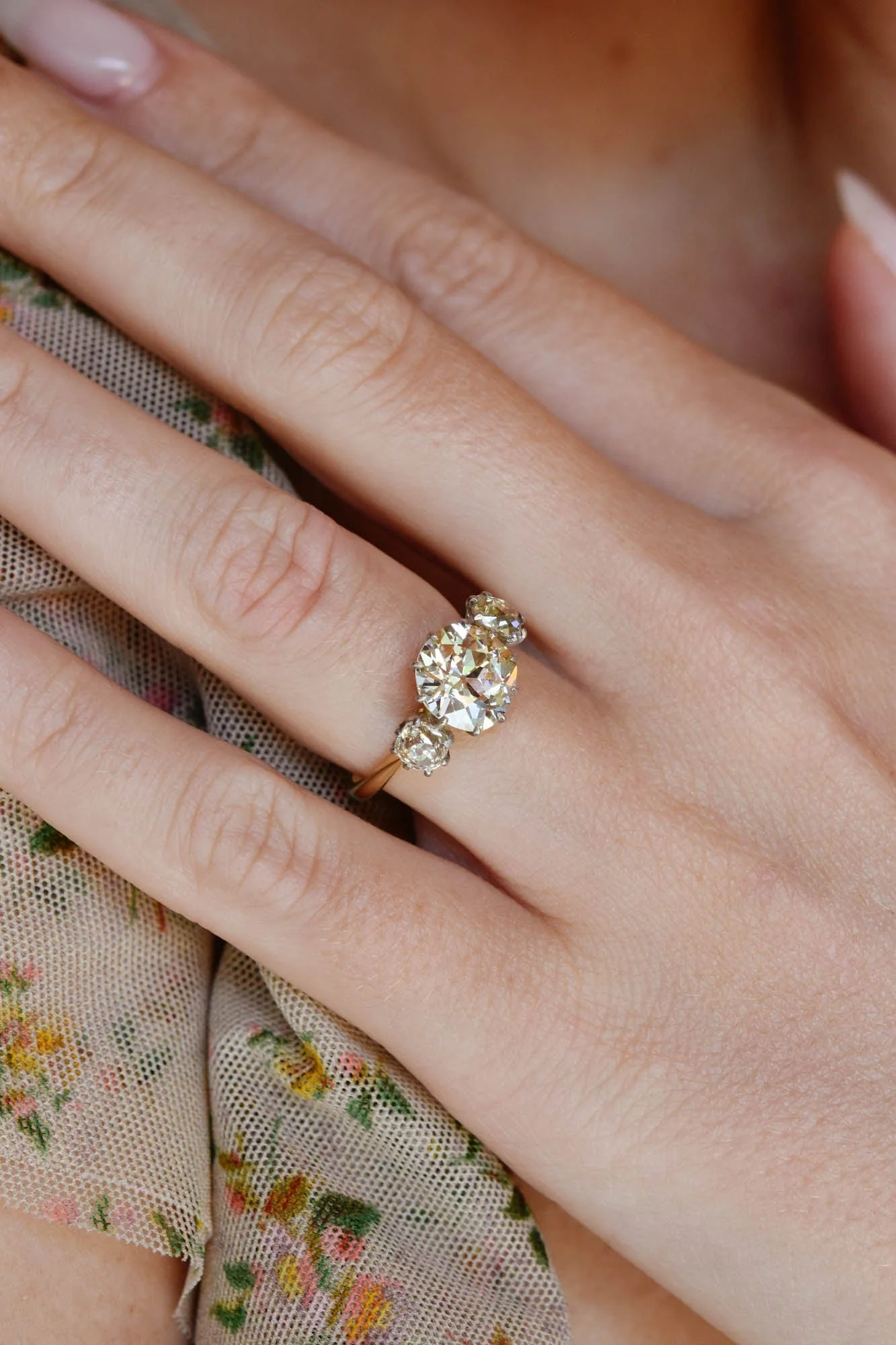 Edwardian 2.66 Carat Three Stone Antique Old Mine Diamond Vintage Engagement Ring - Image 3