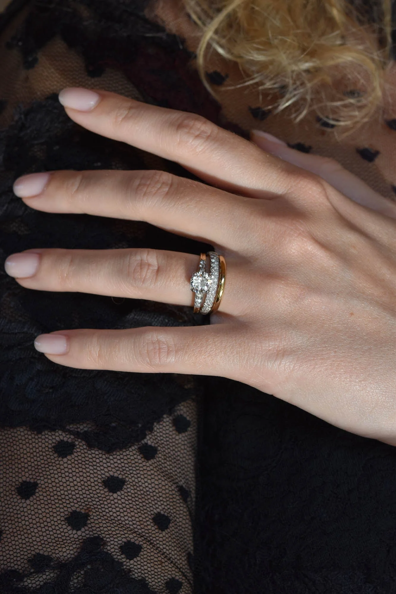 Tiffany & Co. 1.24 Carat Round Cut Vintage Diamond Engagement Ring - Image 9