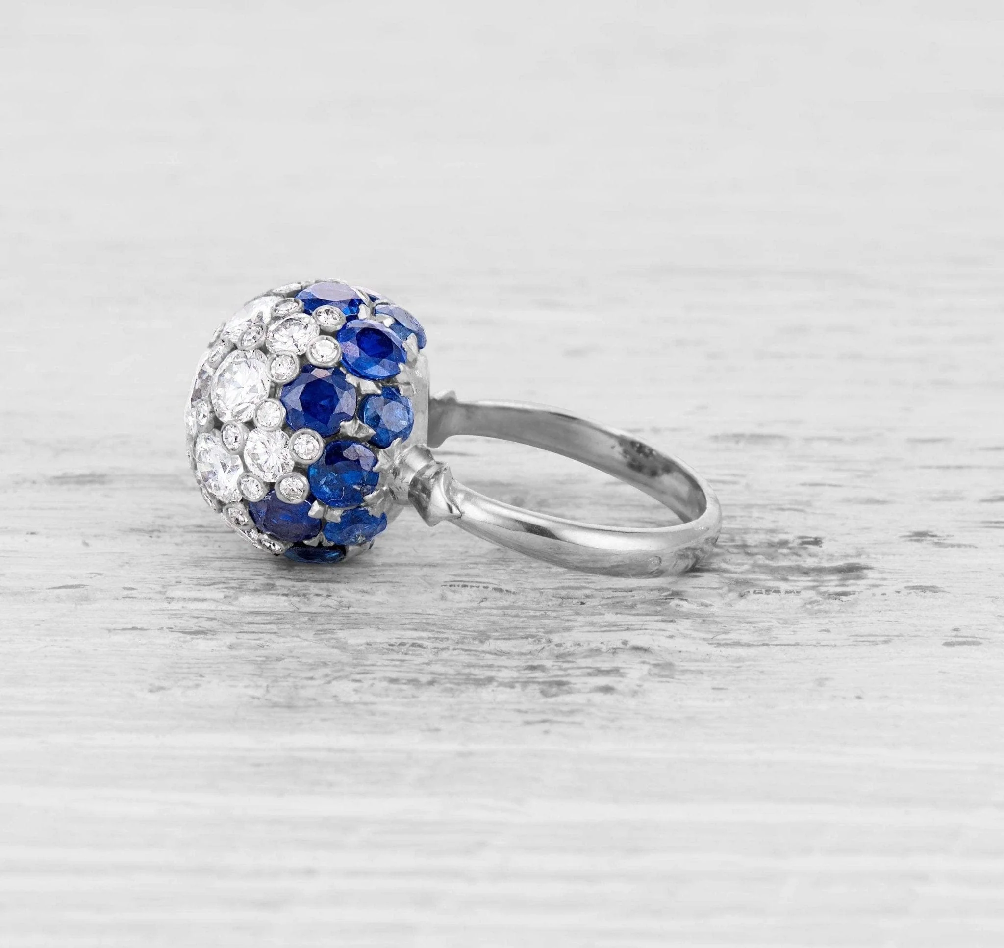 LATE ART DECO DIAMOND AND SAPPHIRE COCKTAIL RING - Image 3