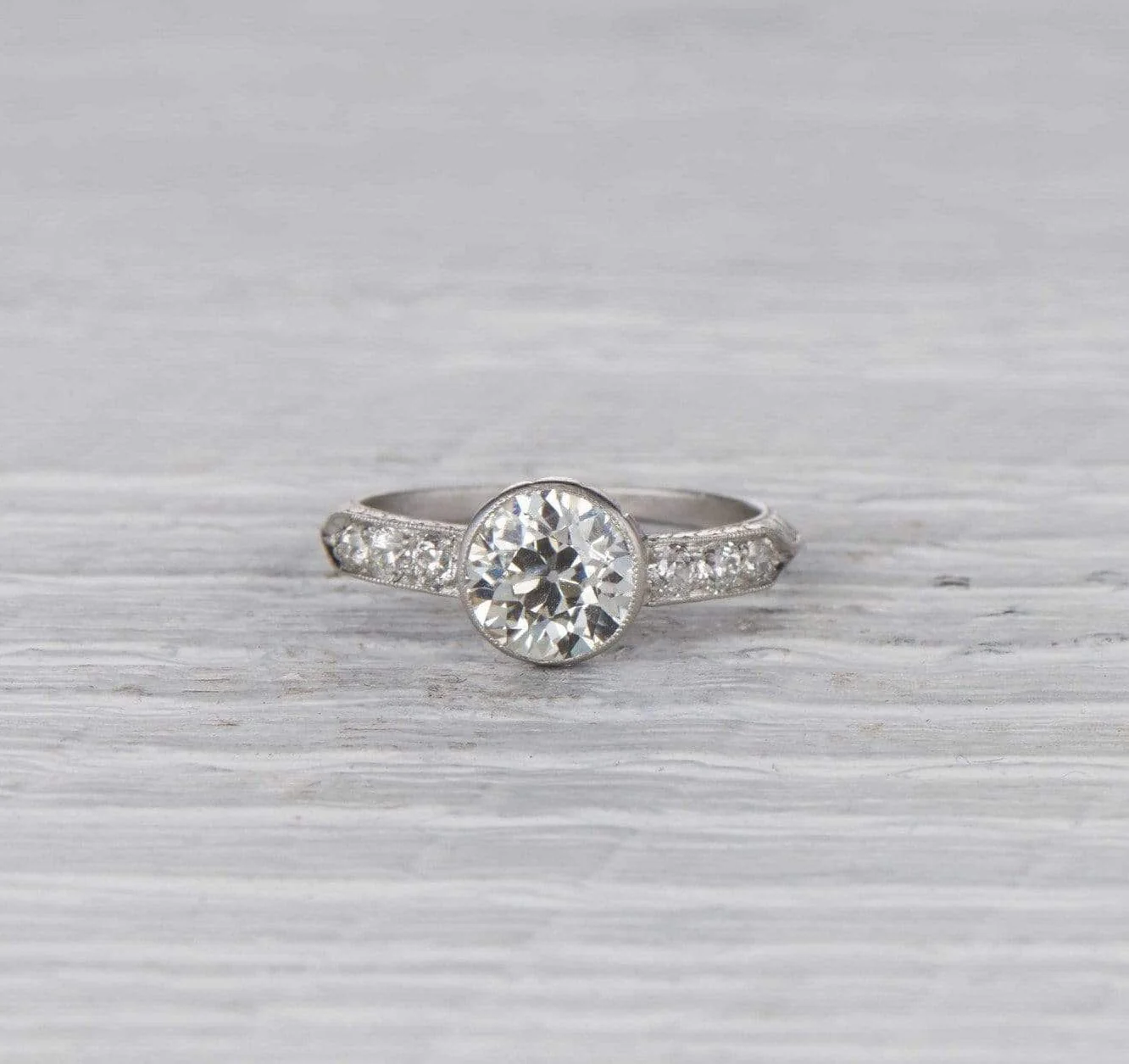 1.34 Carat Late Edwardian Antique Engagement Ring - Image 2