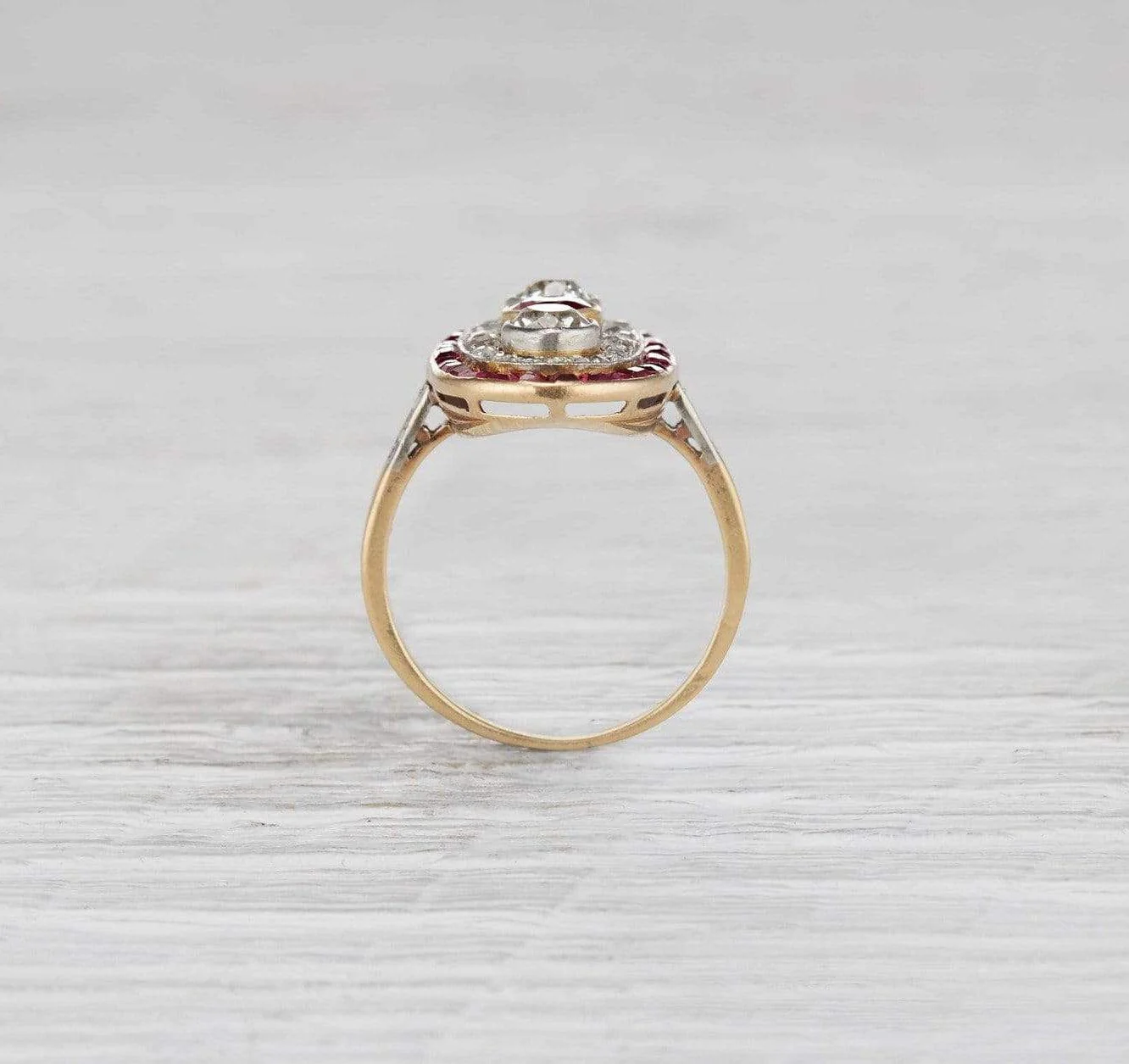 Late Edwardian Three Stone Cluster Ring - Image 4