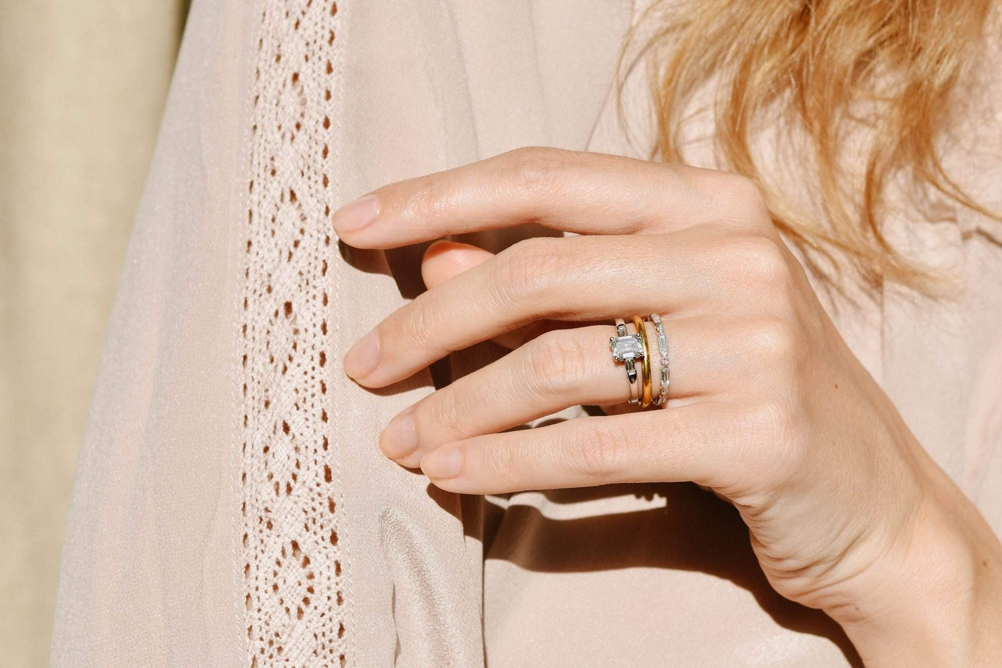 Mid-Century 1.00 Emerald-Cut Diamond Engagement Ring - Image 5