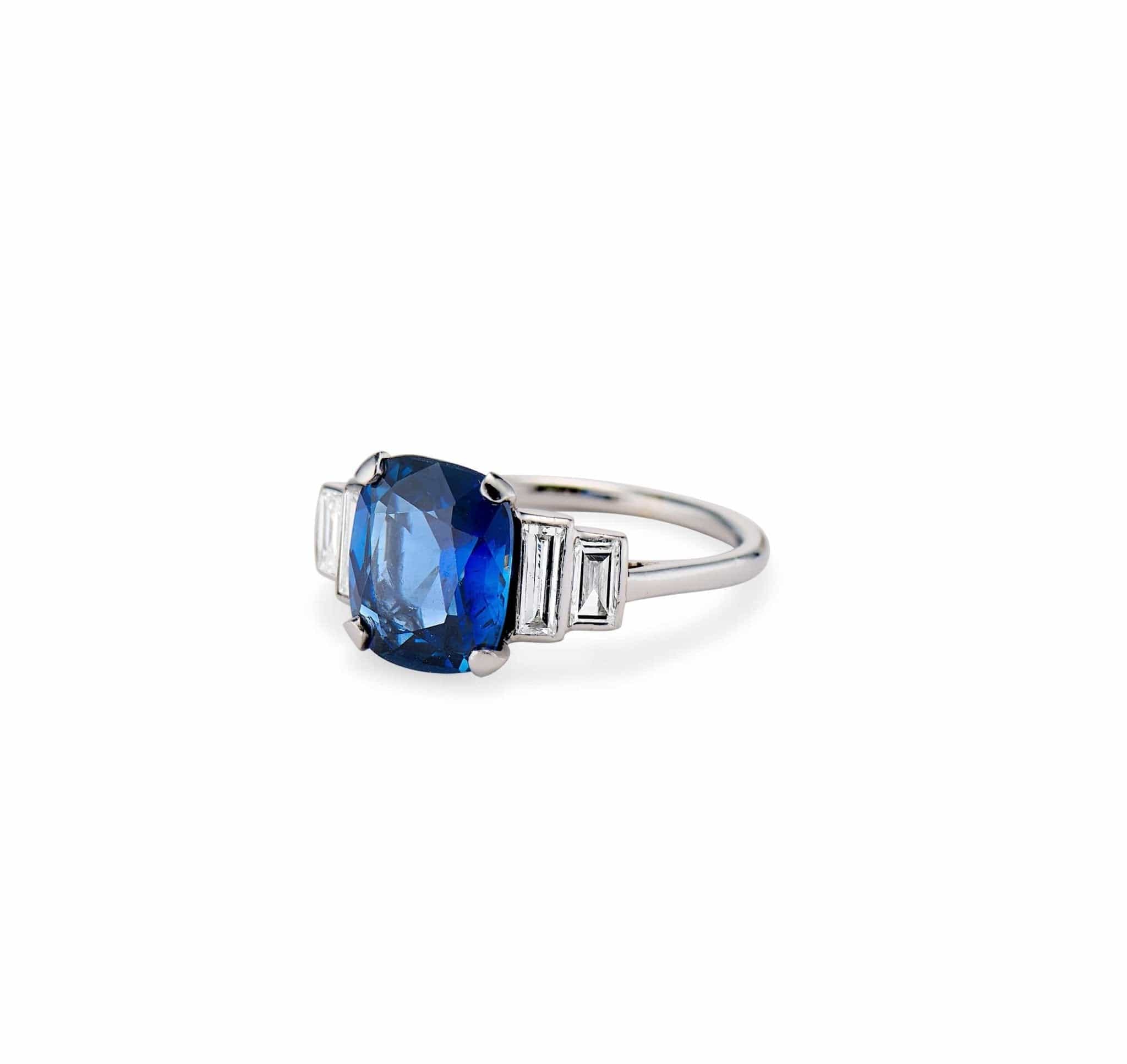 Mid-Century 3.40 Carat Cushion-Cut Sapphire and Diamond Ring, France - Image 2