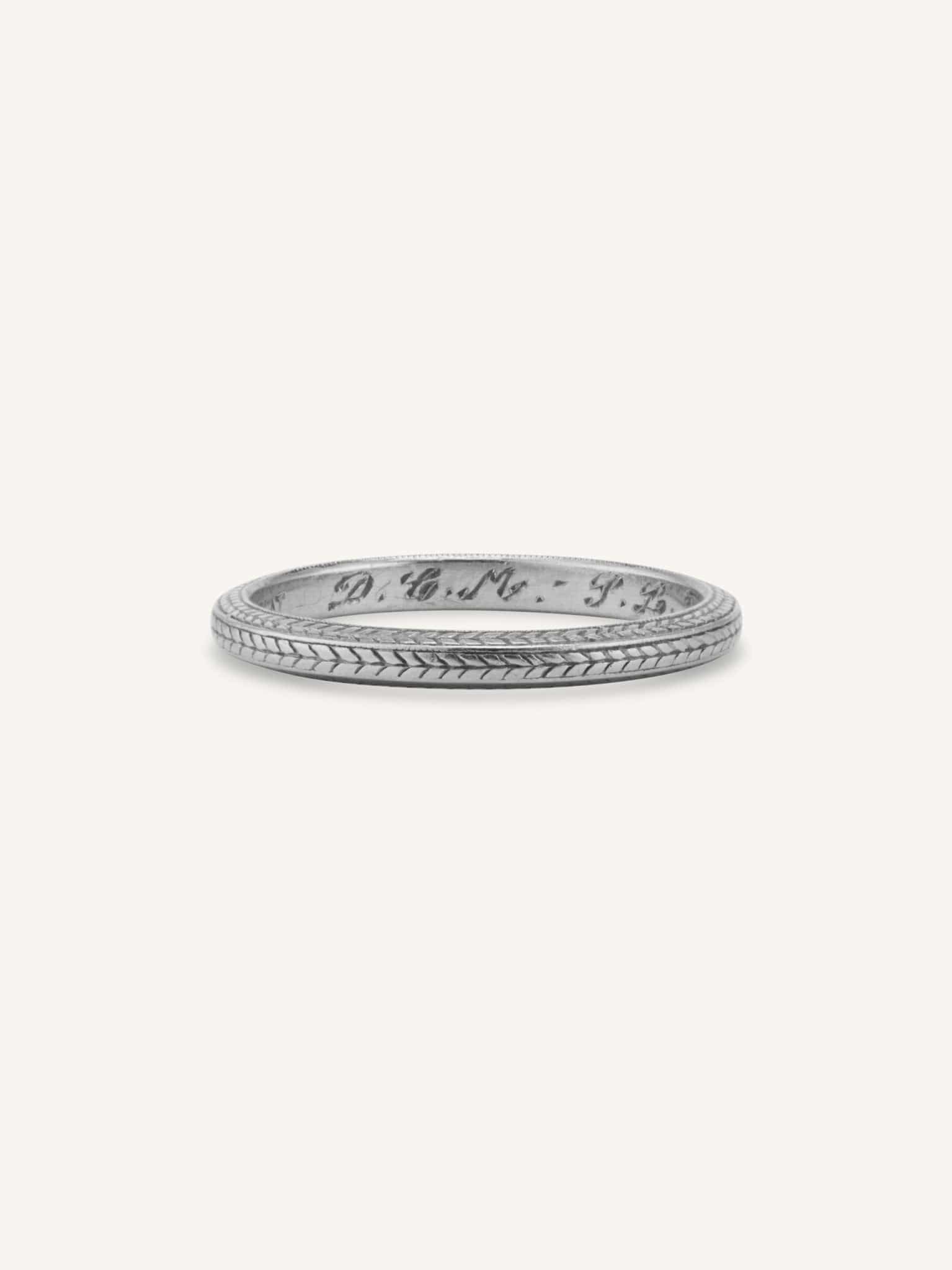 Hirsch & Oppenheimer Midcentury Engraved Platinum Wedding Band, Chicago, Size 5