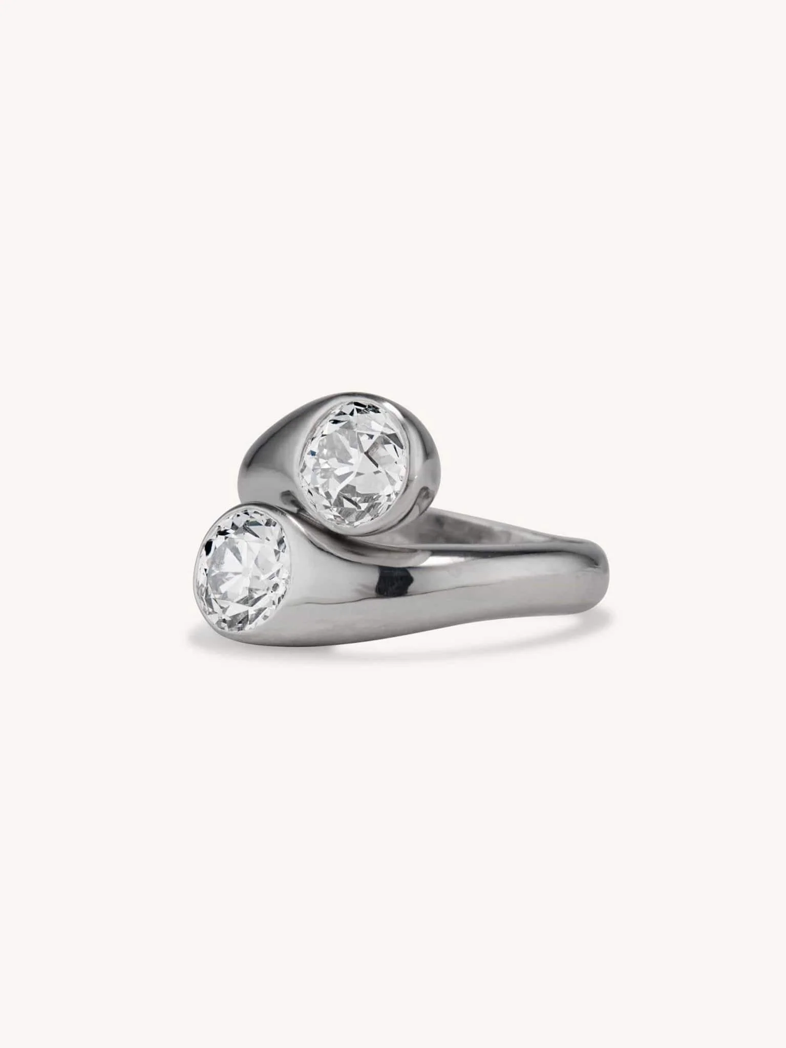 Midcentury 1.82 & 1.54 Carat Old European Cut Diamonds Toi et Moi Ring - Image 3