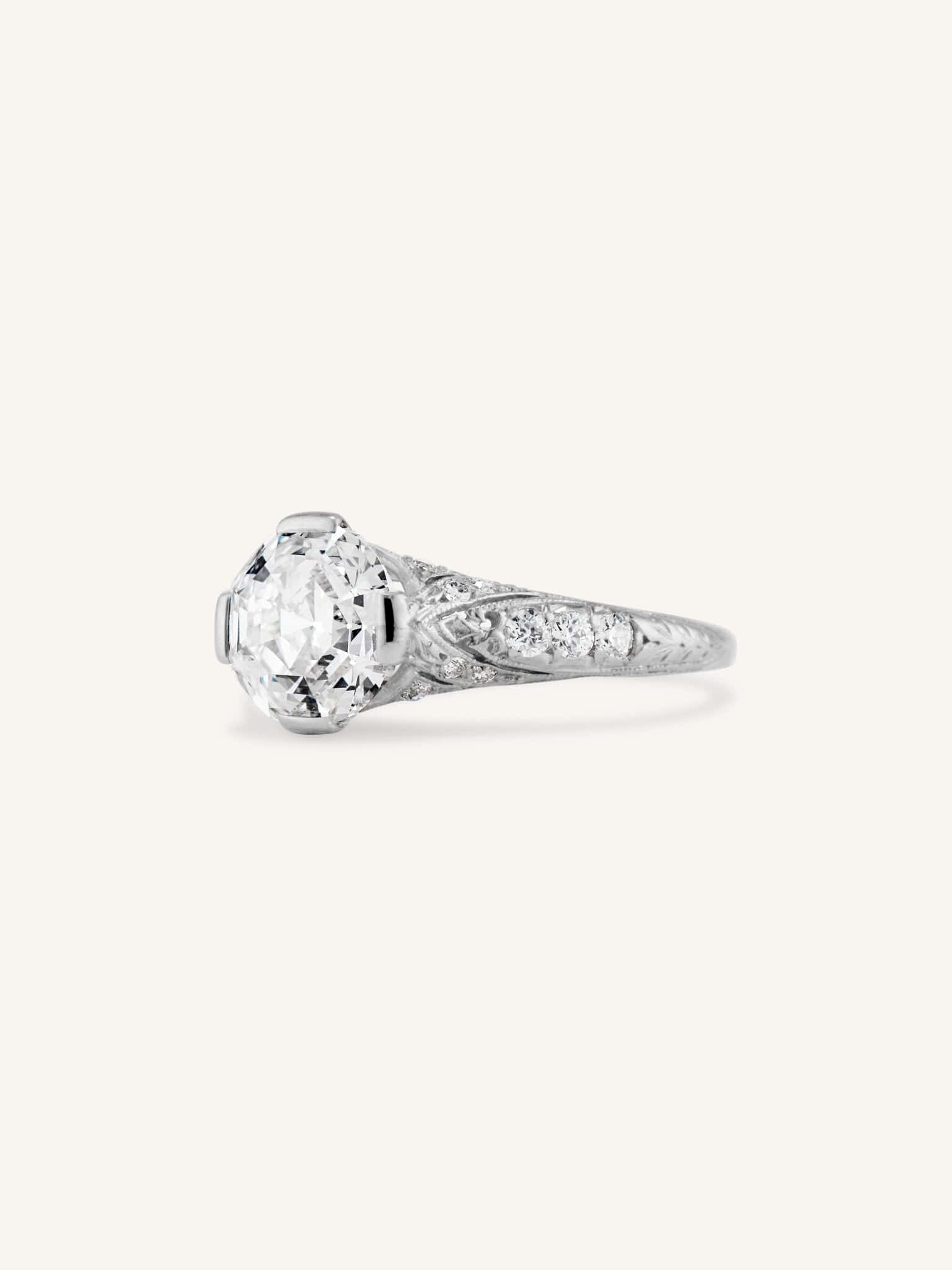 Tiffany & Co. Art Deco 1.96 Carat Round Step Cut Diamond Vintage Engagement Ring - Image 5