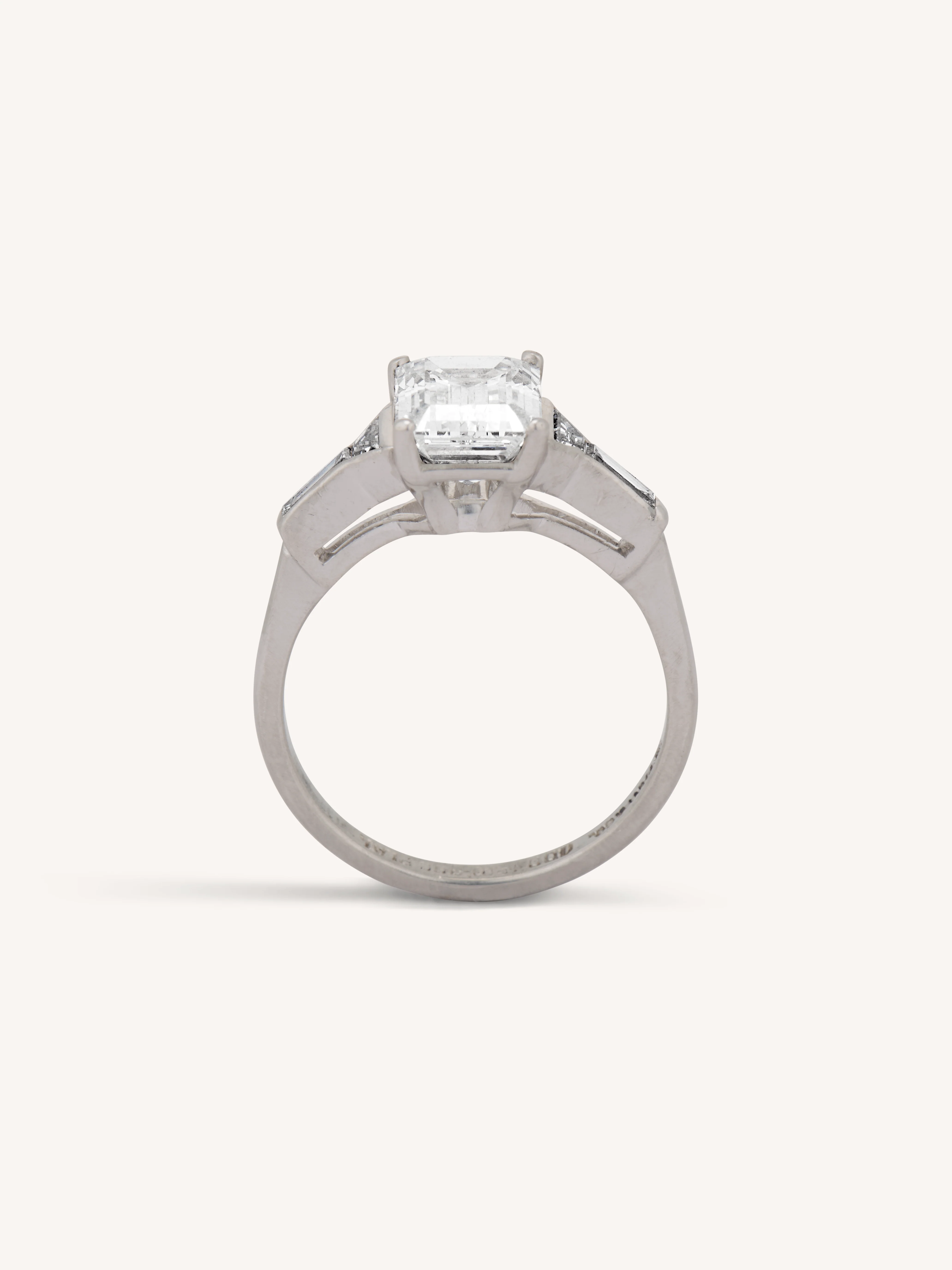 Tiffany & Co. Art Deco 1.91 Carat Emerald Cut Vintage Engagement Ring - Image 8