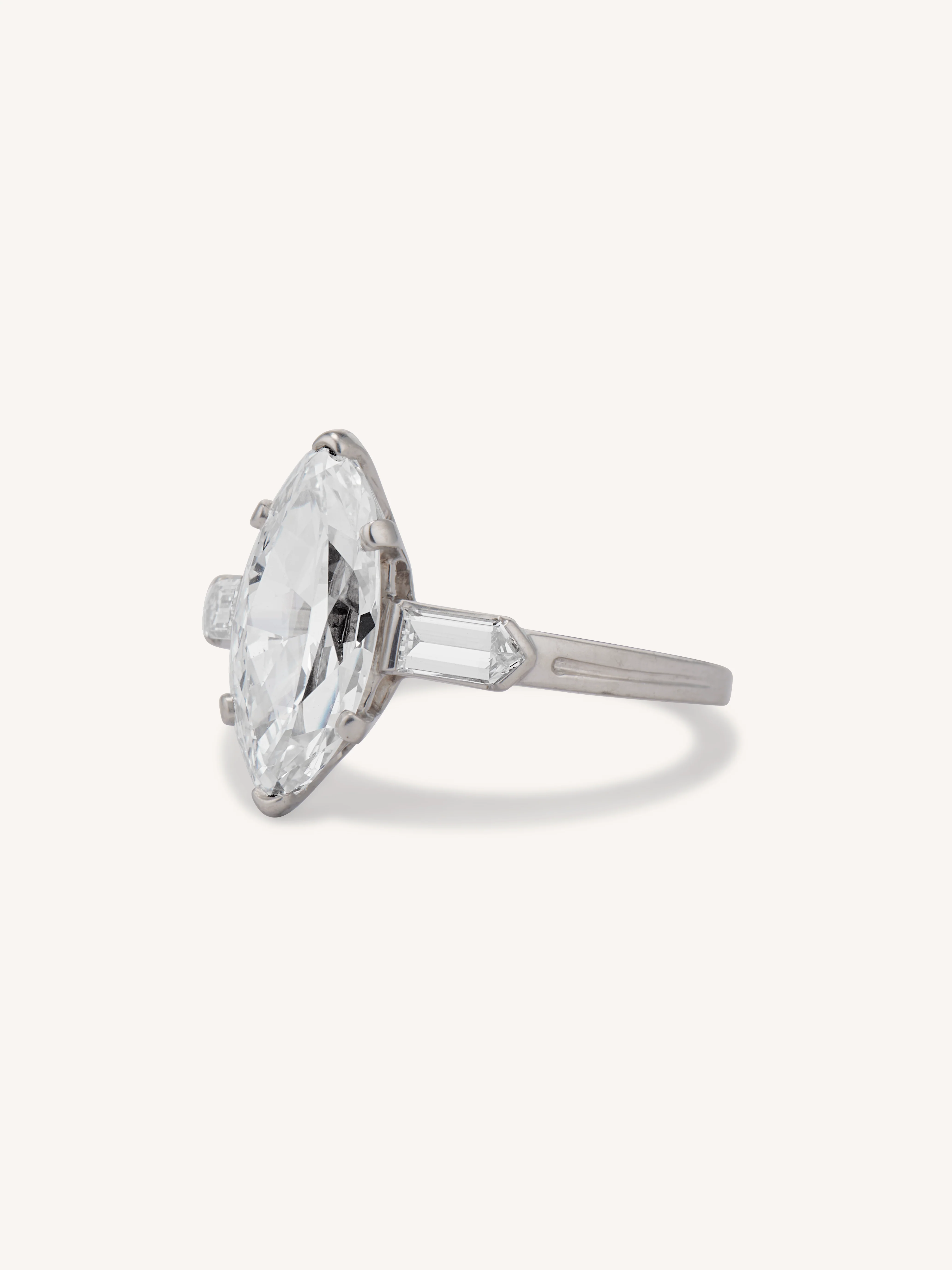 Tiffany & Co. Mid-Century 2.65 Carat Marquise Cut Diamond Vintage Engagement Ring - Image 4