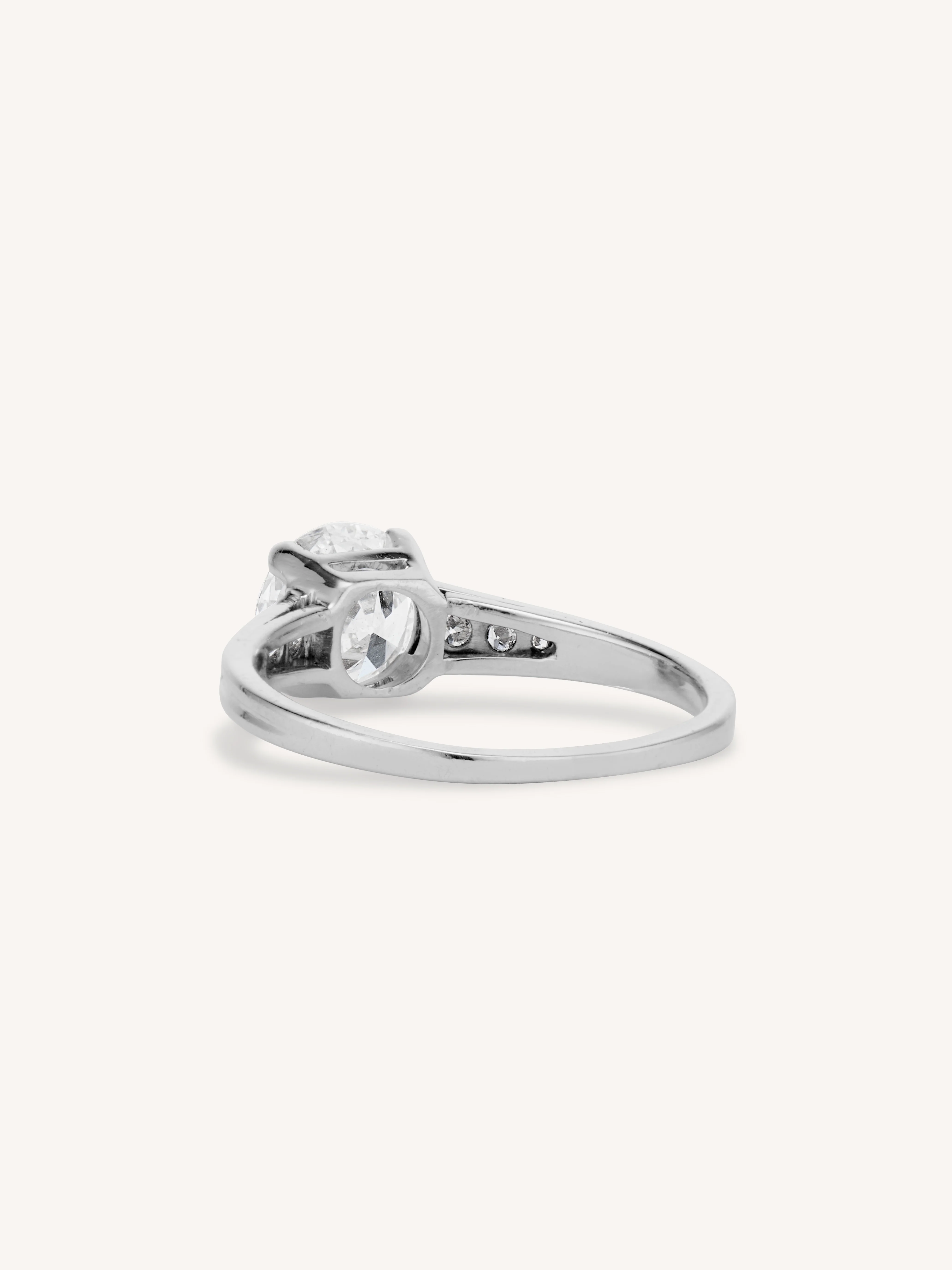 Tiffany & Co. 1.03 Carat Round Brilliant Cut Diamond Vintage Engagement Ring - Image 5