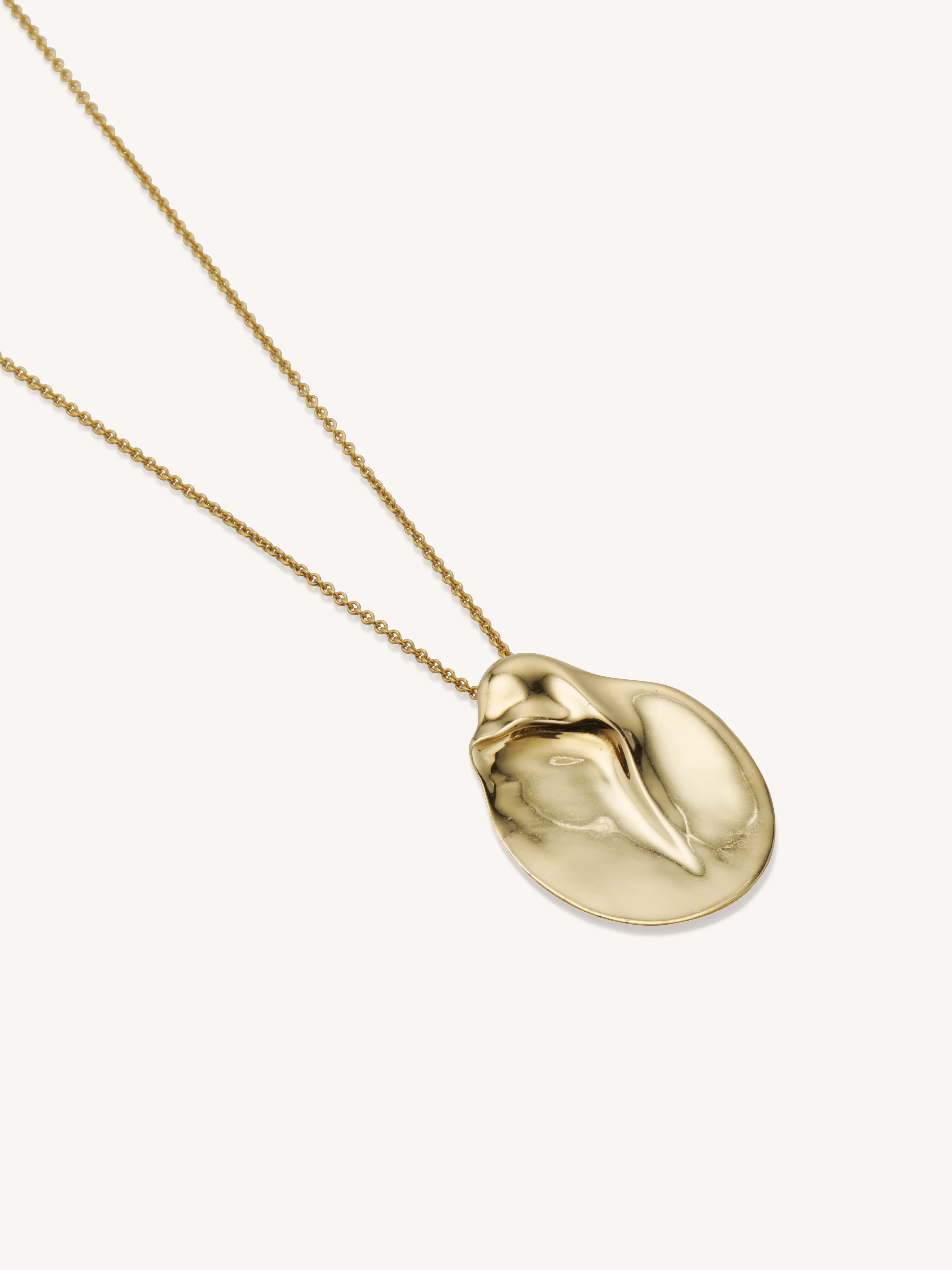 Tiffany & Co. Elsa Peretti Vintage 18K Gold Extra Large Madonna Pendant and Chain Necklace