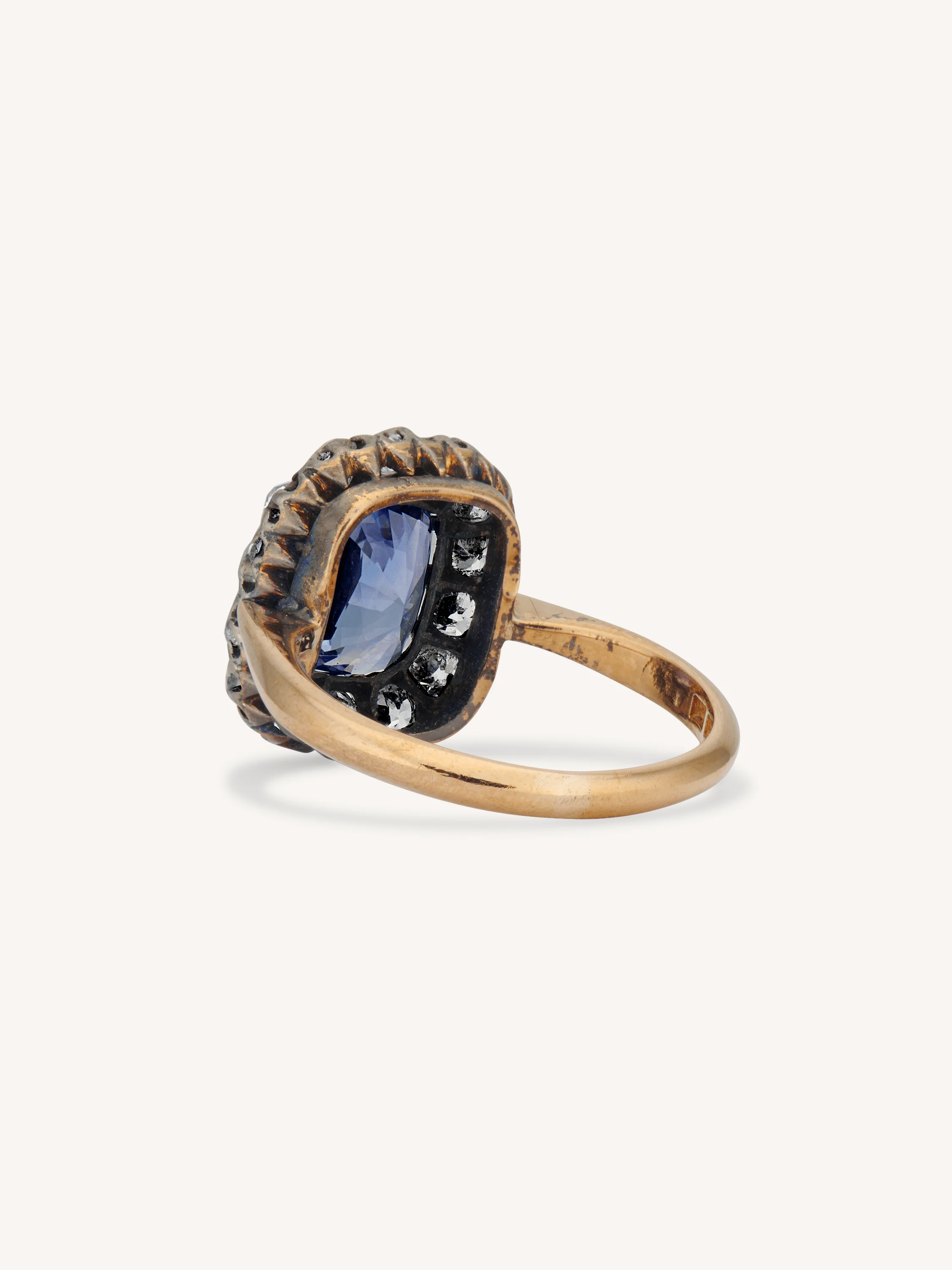 Early Art Deco 2.87 Carat Cushion Cut Ceylon Sapphire & Diamond Cluster Antique Engagement Ring, Sweden - Image 5