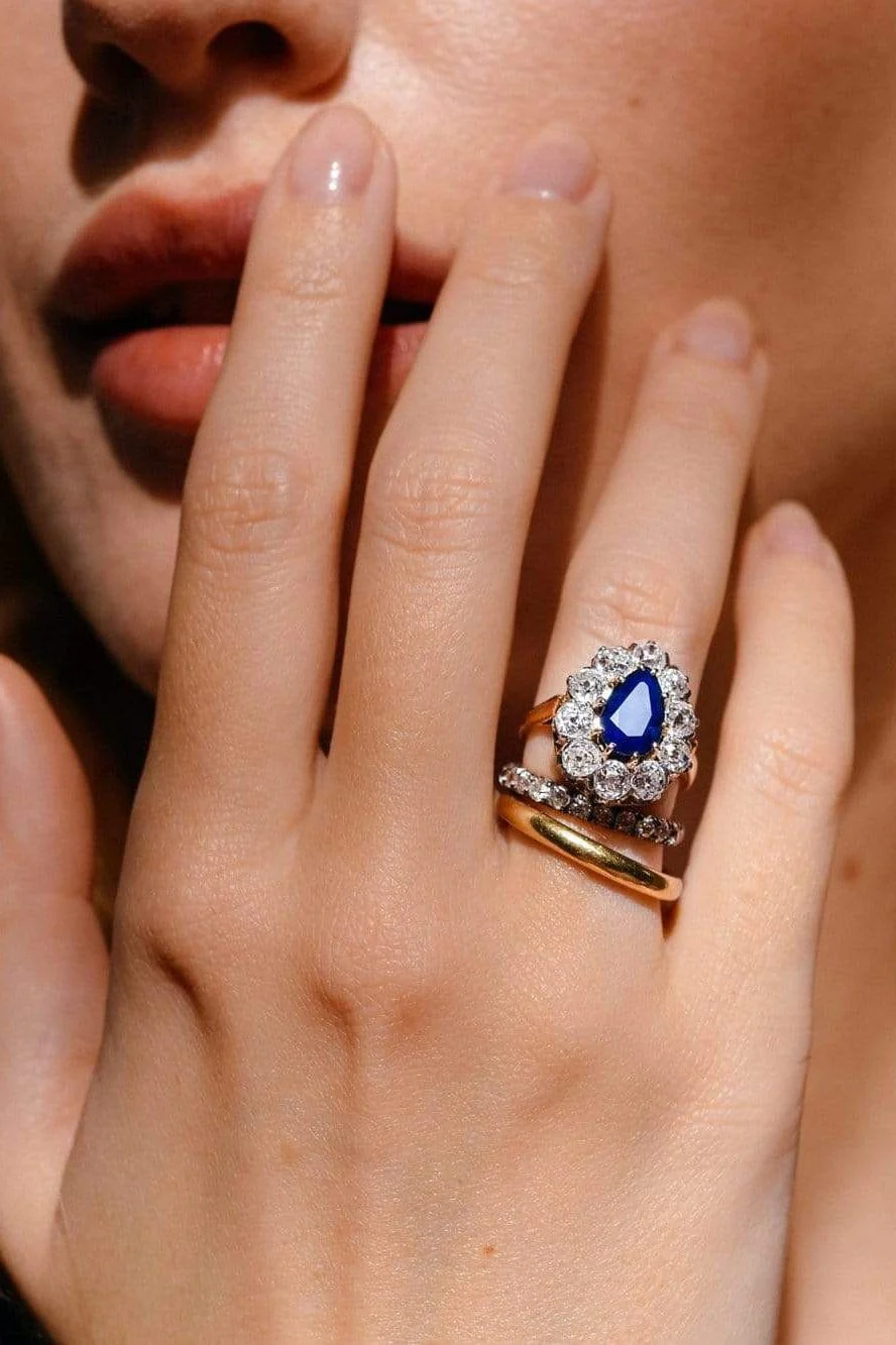 Victorian 3.20 Carat Pear Shaped Sapphire and Diamond Cluster Ring, France - Image 5