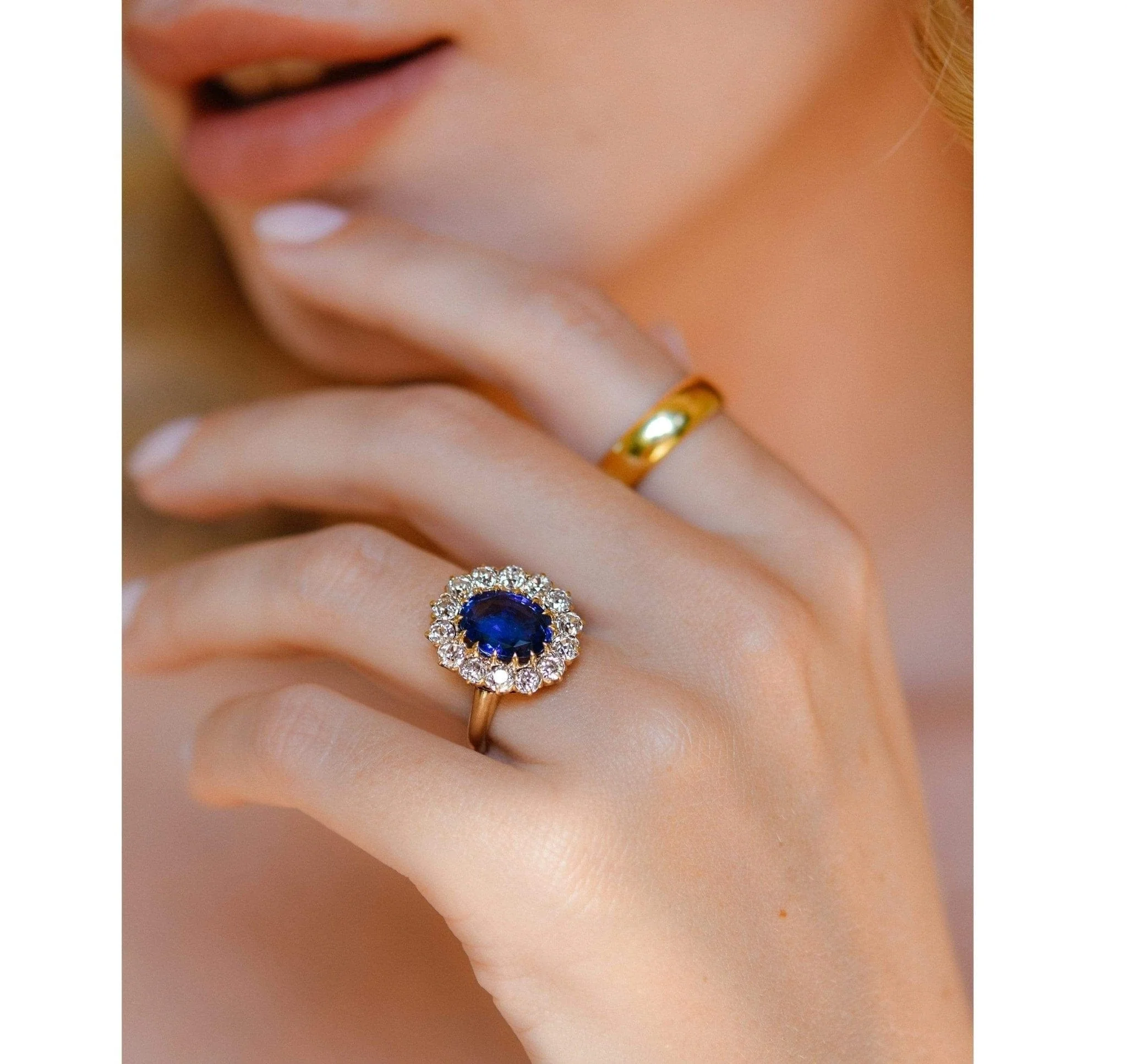 Victorian 4.47 Carat Ceylon Sapphire and Diamond Cluster - Image 5