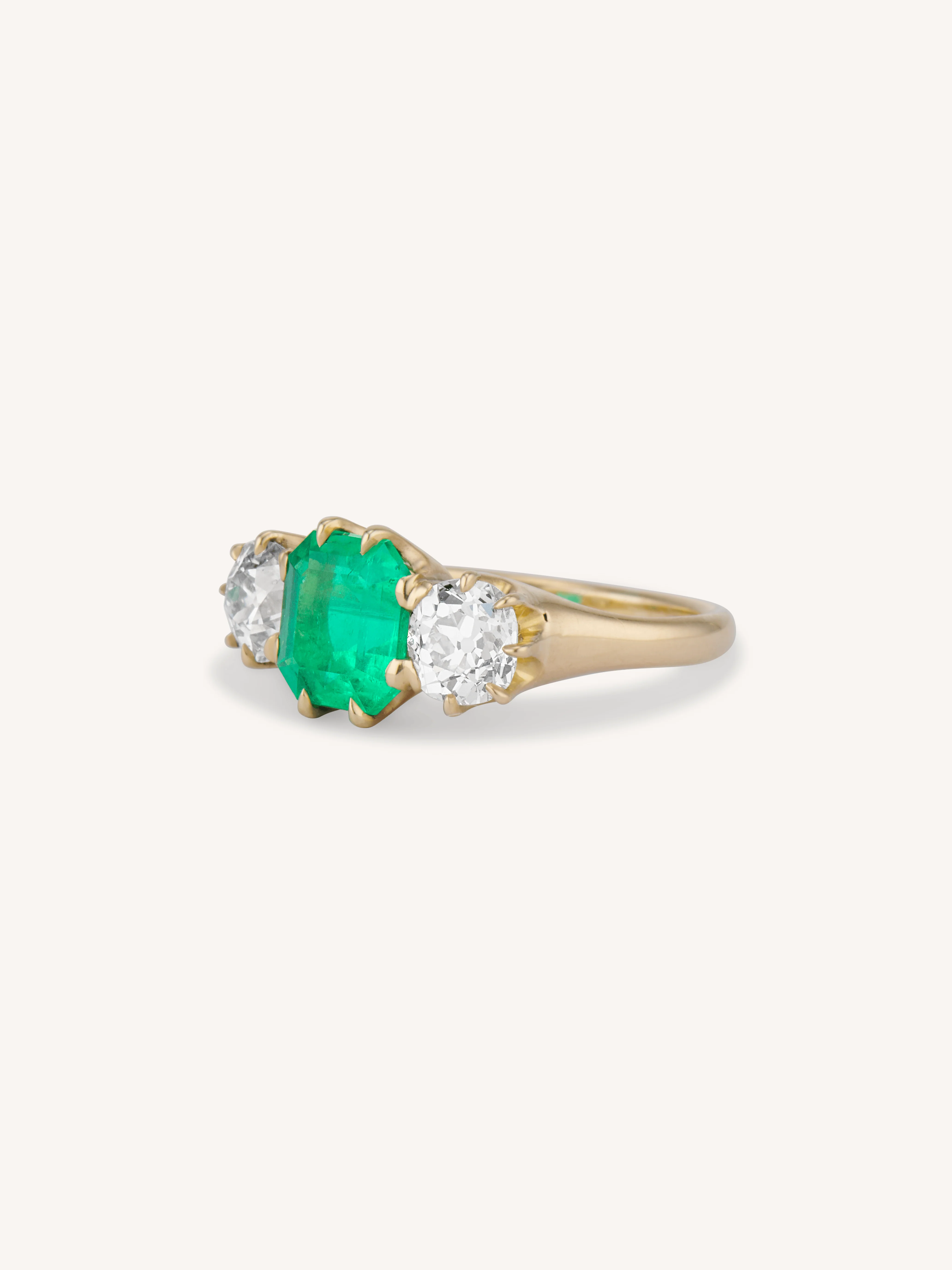 Victorian 1.87 Carat Colombian Emerald & Old Mine Diamond Vintage Engagement Ring - Image 4