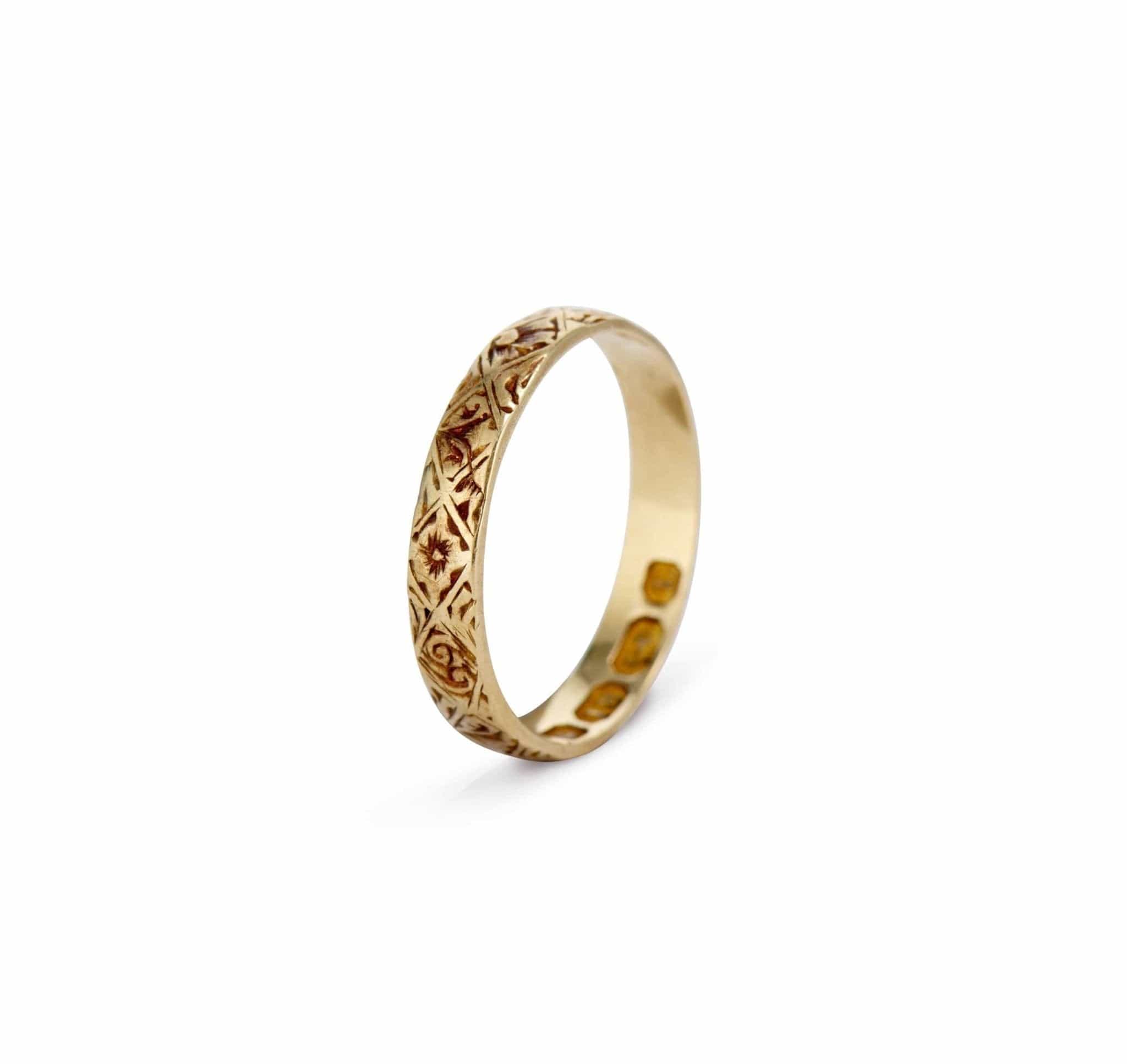 Victorian Engraved Gold Band - Image 2
