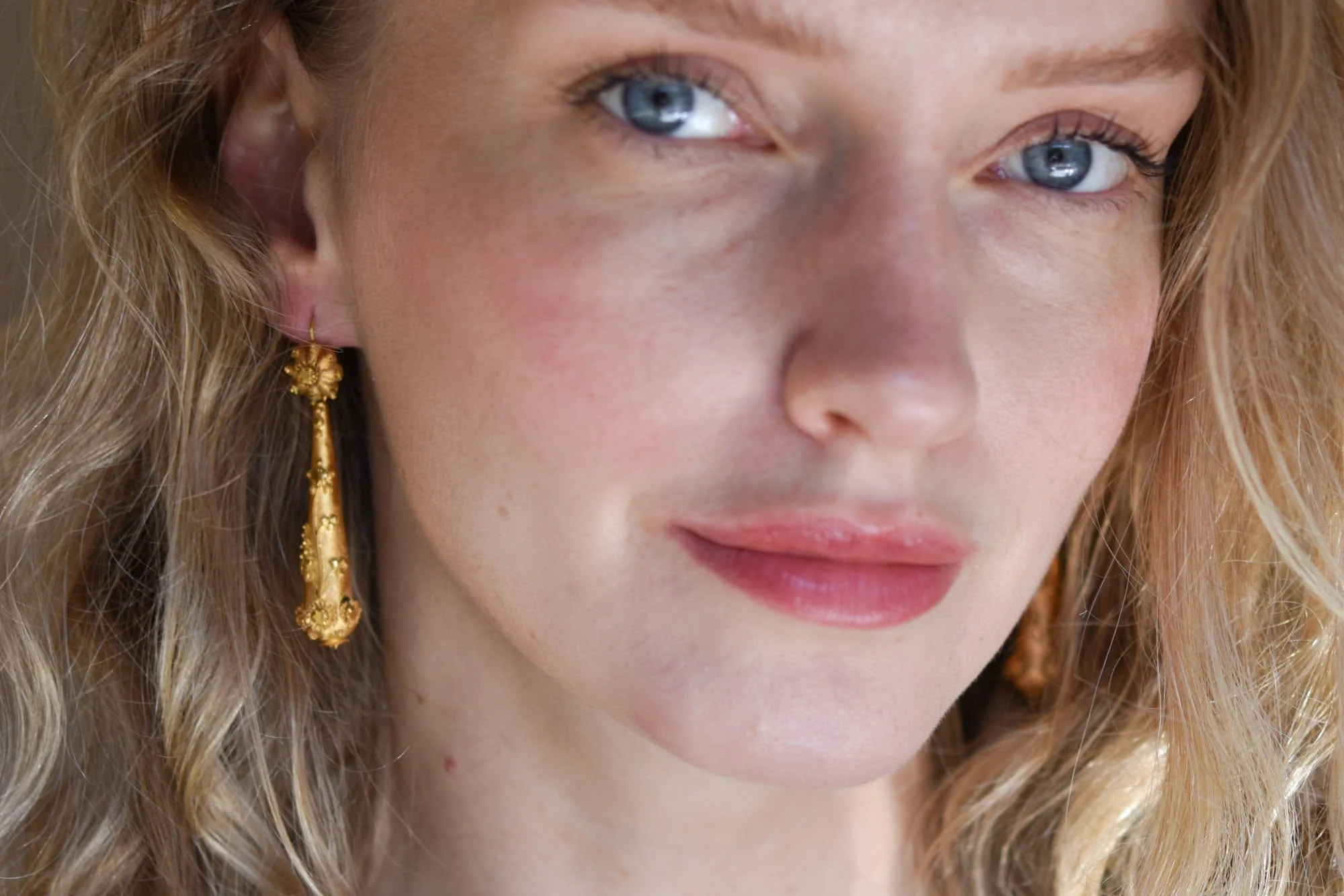 Victorian Etruscan Revival Gold Dormeuse Earrings - Image 3