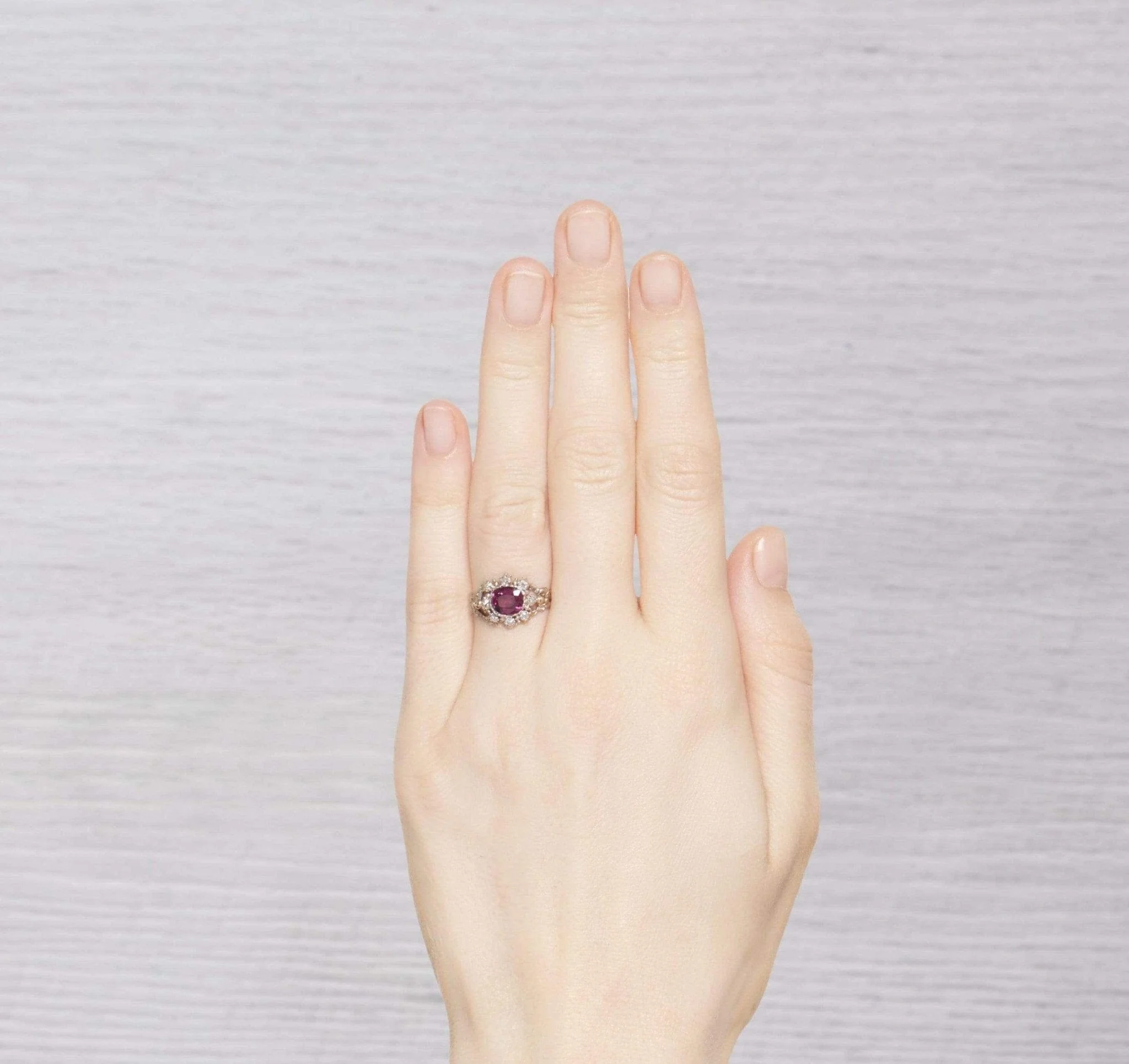 VICTORIAN GARNET AND DIAMOND RING - Image 5