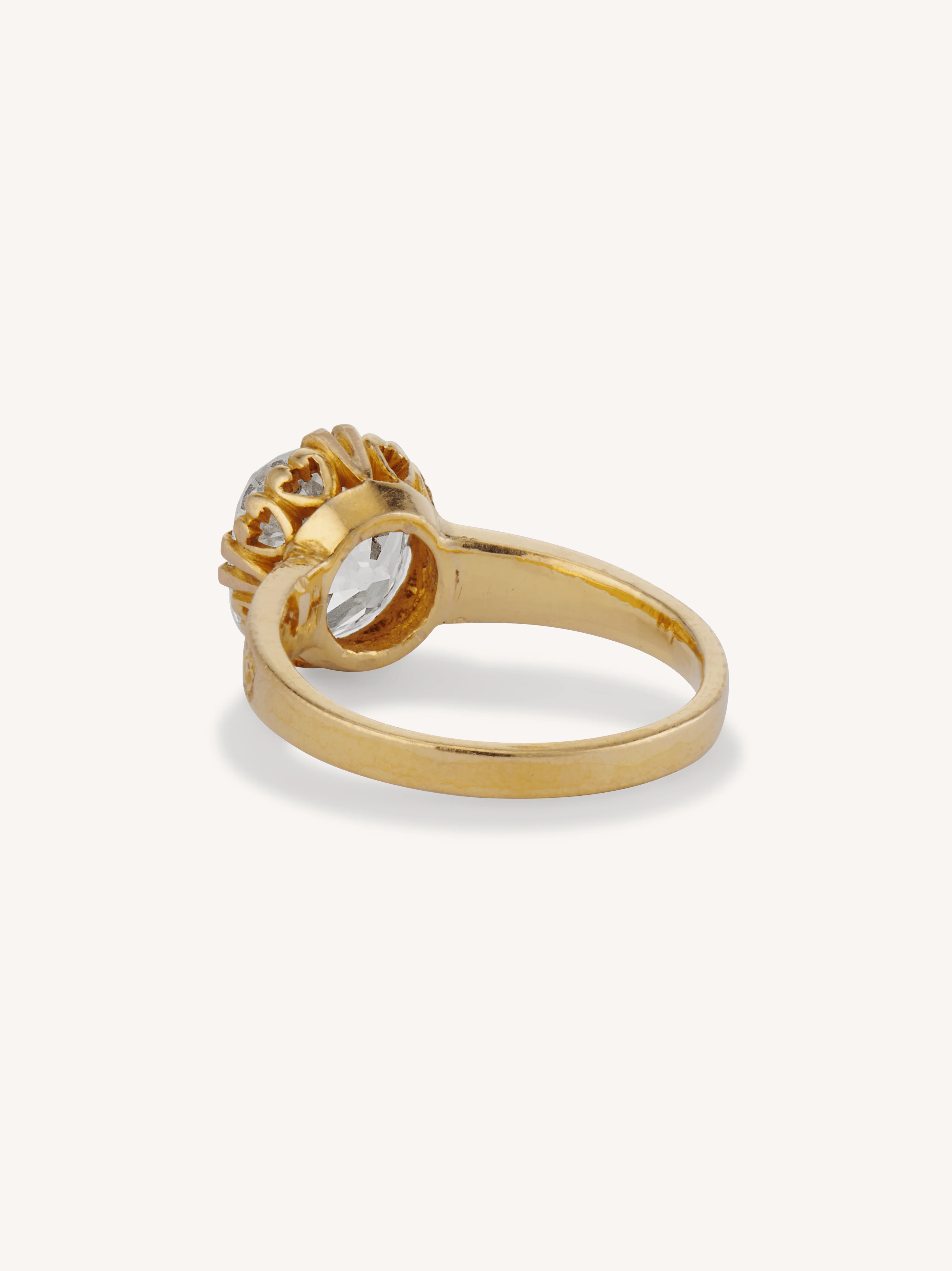 Victorian 2.35 Carat Old Mine Cut Diamond 20k Gold Engraved Solitaire Antique Engagement Ring - Image 5