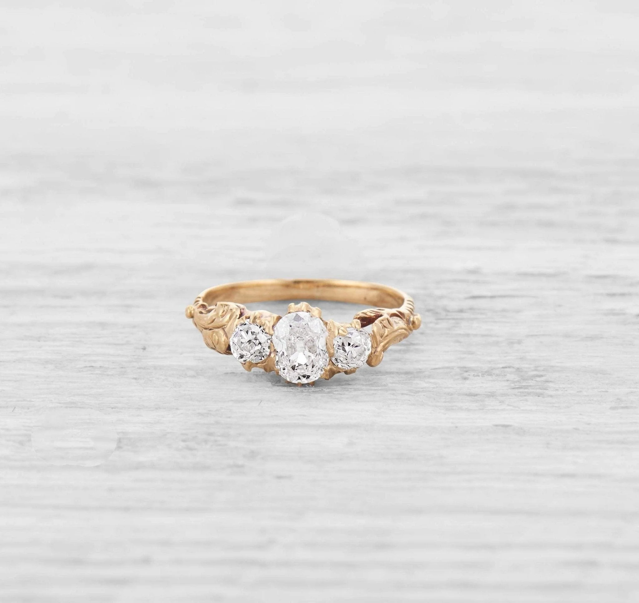 VICTORIAN THREE STONE DIAMOND RING - Image 2