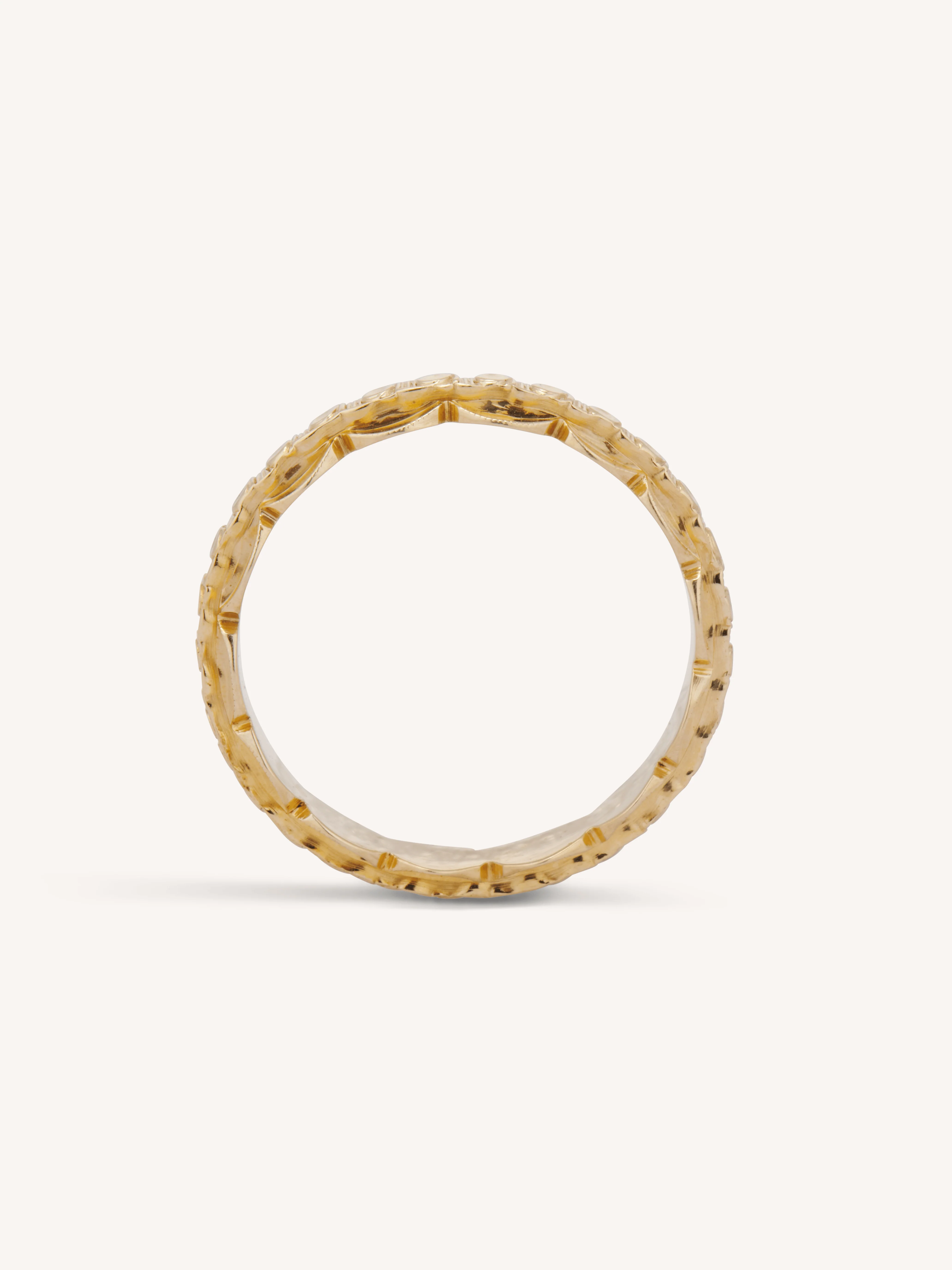Vintage 14k Yellow Gold Scalloped Patterned Band - Size 6 - Image 4