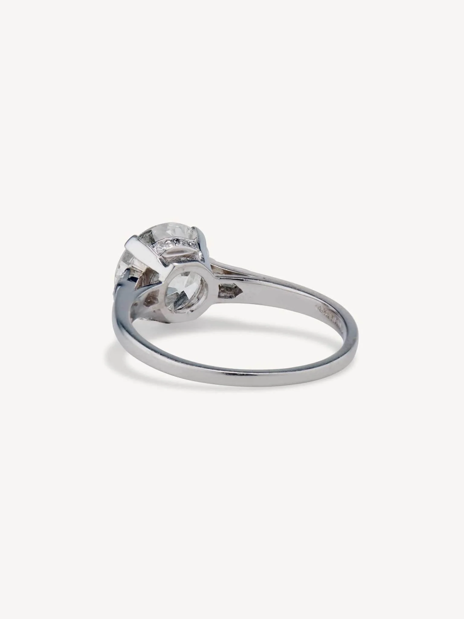 Tiffany & Co. 2.77 Carat Old European Cut Diamond Vintage Engagement Ring - Image 4